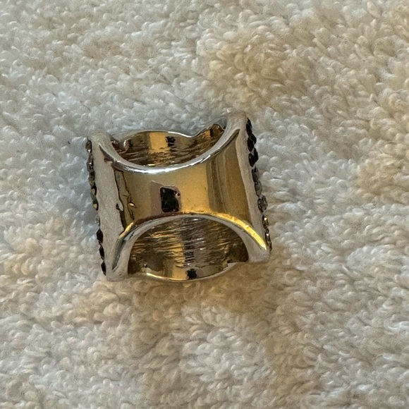 Lia Sophia Crystal Ring Sz 6.5 - Picture 5 of 5